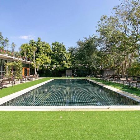 Oyo 75374 Baan Rak Mai Otel Kanchanaburi Dış mekan fotoğraf