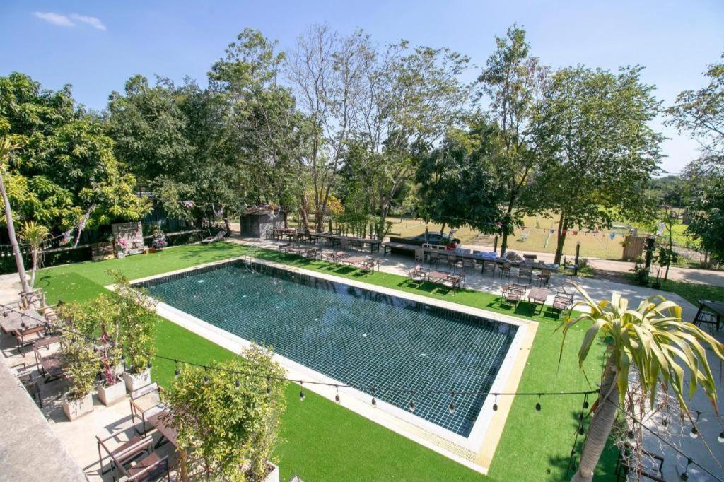Oyo 75374 Baan Rak Mai Otel Kanchanaburi Dış mekan fotoğraf