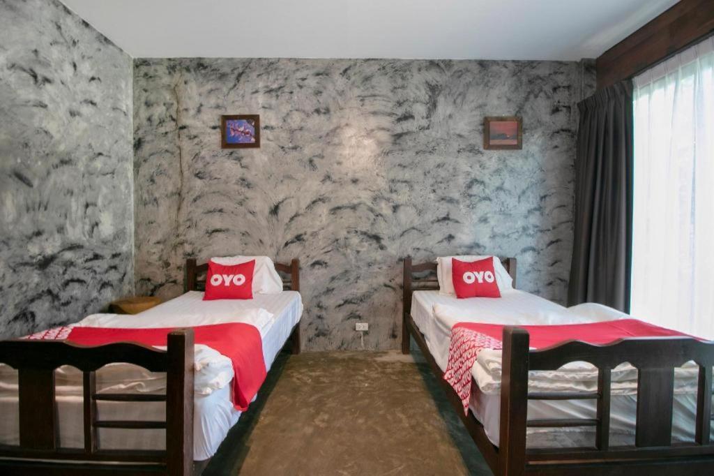 Oyo 75374 Baan Rak Mai Otel Kanchanaburi Dış mekan fotoğraf