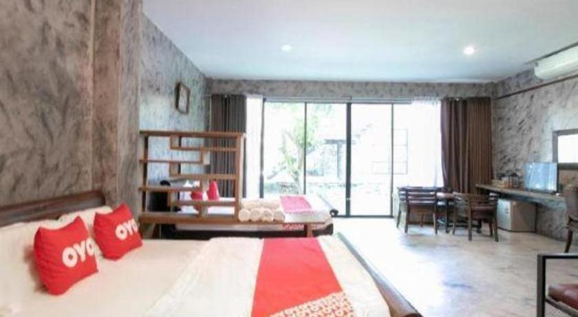 Oyo 75374 Baan Rak Mai Otel Kanchanaburi Dış mekan fotoğraf