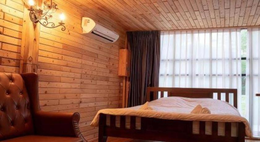 Oyo 75374 Baan Rak Mai Otel Kanchanaburi Dış mekan fotoğraf