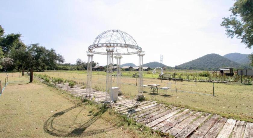 Oyo 75374 Baan Rak Mai Otel Kanchanaburi Dış mekan fotoğraf