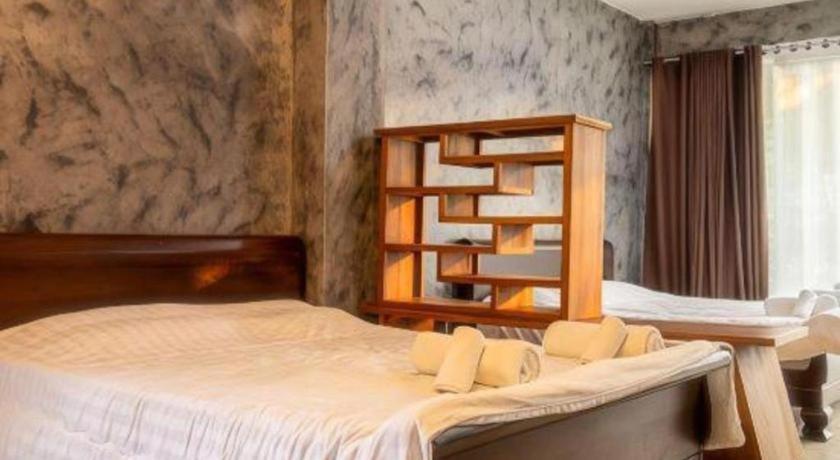 Oyo 75374 Baan Rak Mai Otel Kanchanaburi Dış mekan fotoğraf