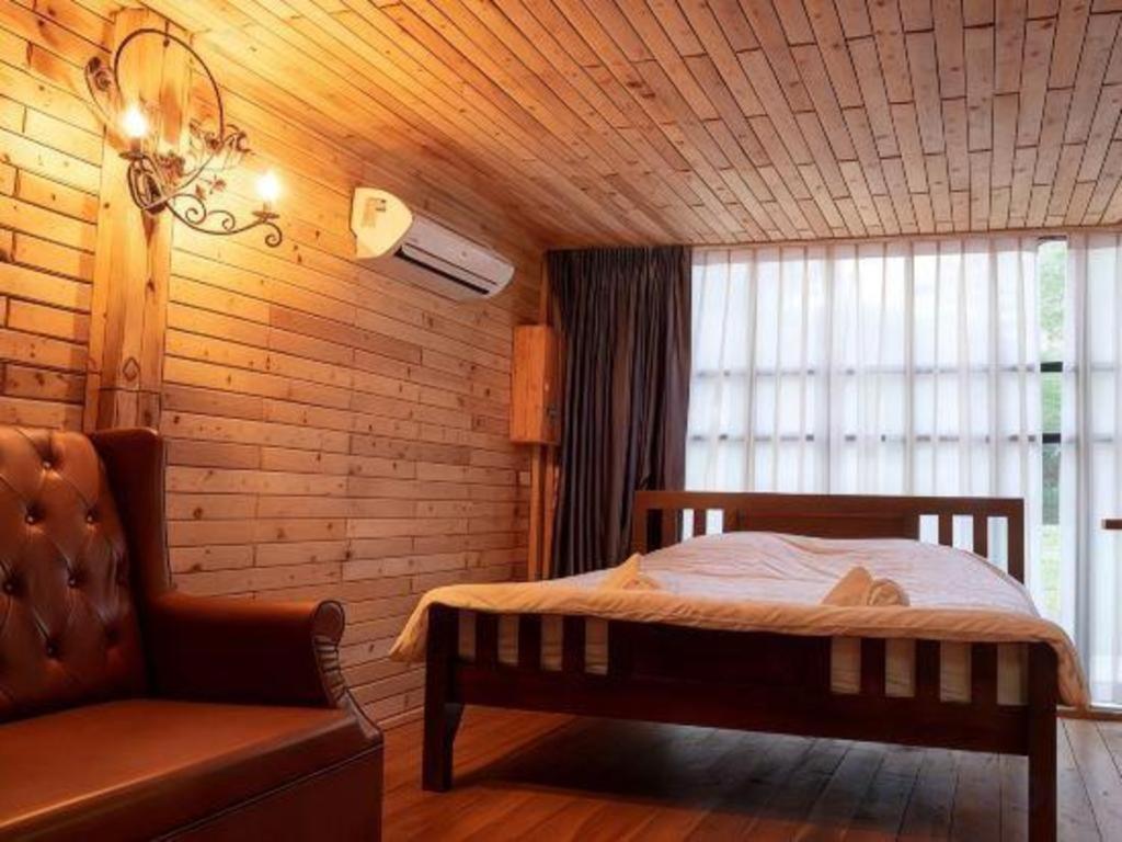 Oyo 75374 Baan Rak Mai Otel Kanchanaburi Dış mekan fotoğraf